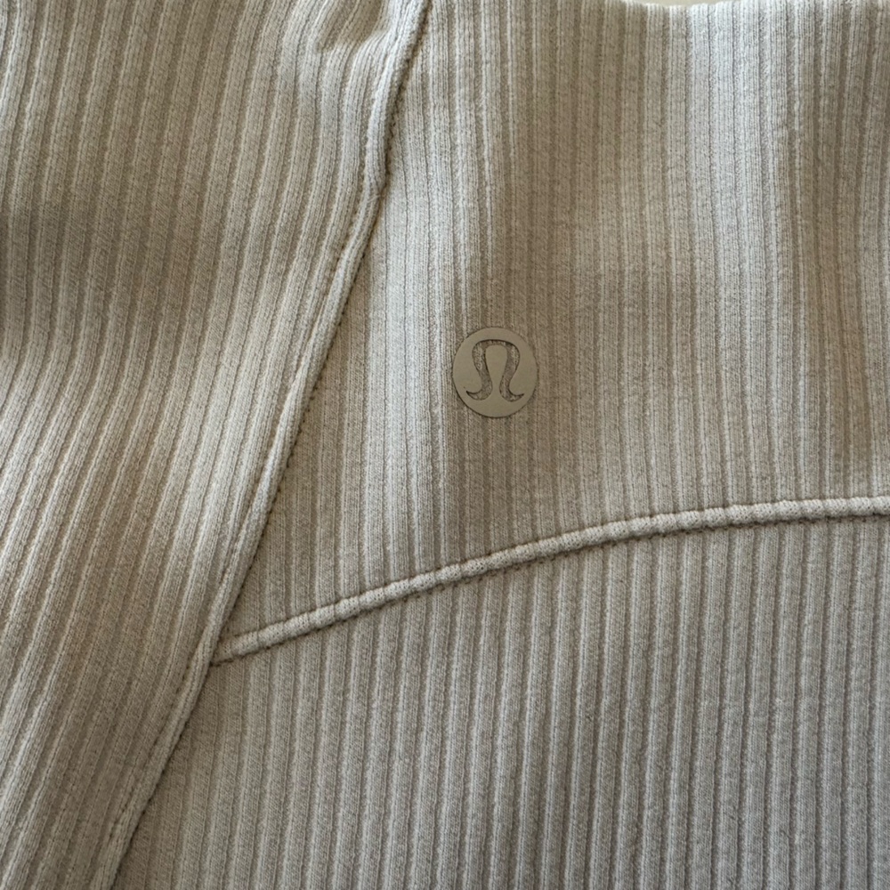Lululemon Ribbed Softstream High Rise Shorts 2” - Picture 10 of 10